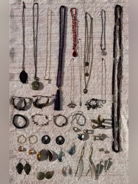 35 items of Mixed Jewelry Lot Good New Old Shiny Tarnished Parts